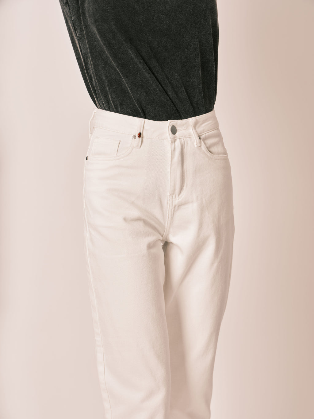 Jean mom blanc taille haute POLLY femme, WHITE, taille 25, porté par Jessica (1m75) – photo 5