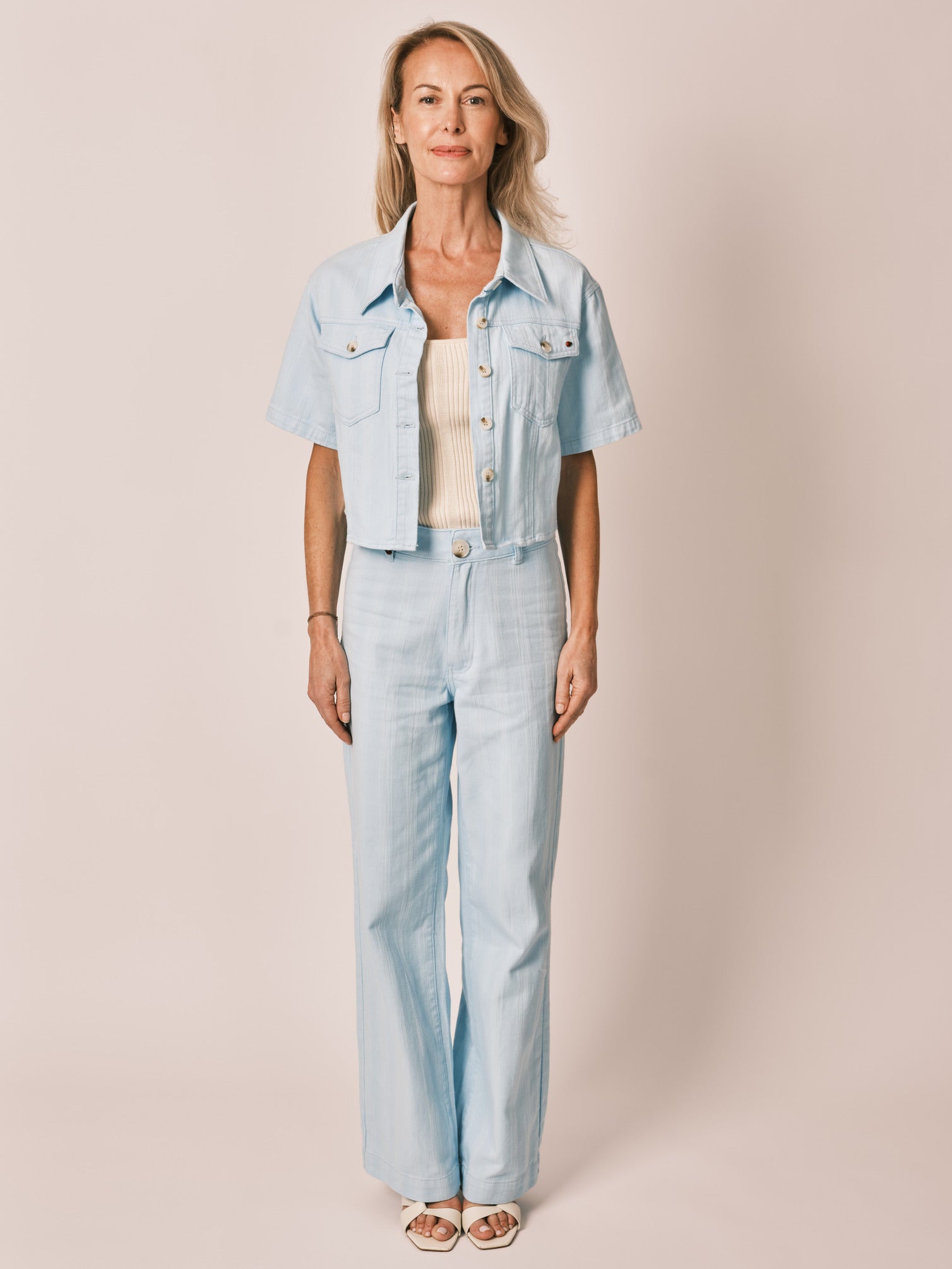 Veste bleu clair VILMA 100% coton femme, BABY BLUE, taille XS, porté par Jessica (1m75) – photo 2