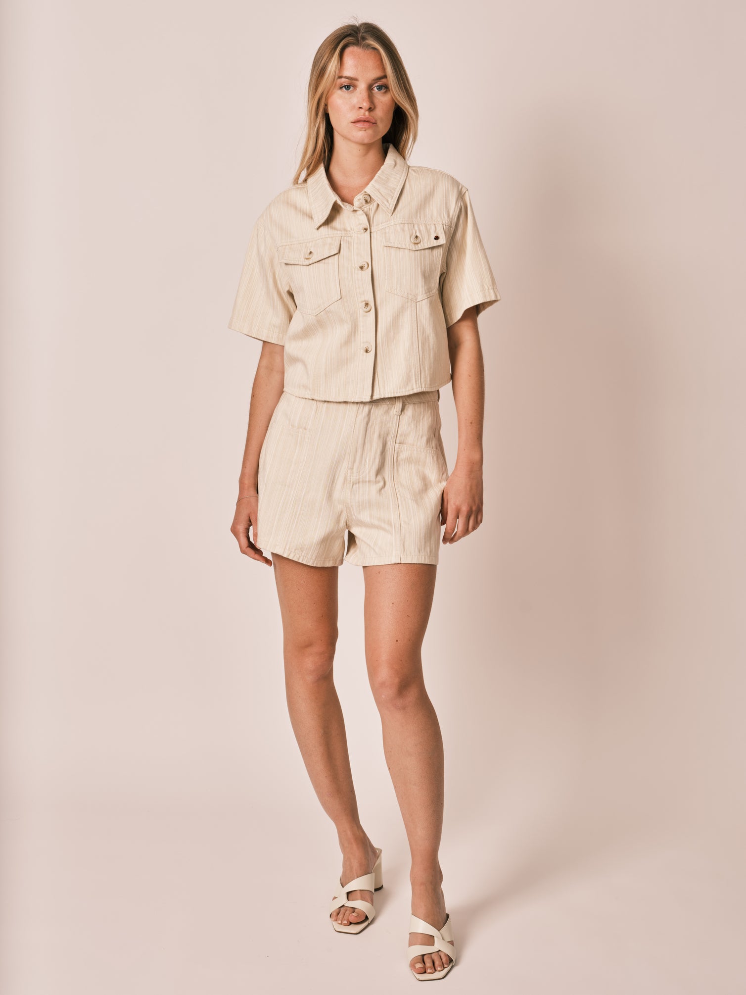 Chemise beige VILMA 100% coton femme, BEIGE, taille XS, porté par Zoé (1m76) (FAM PARIS) – photo 1