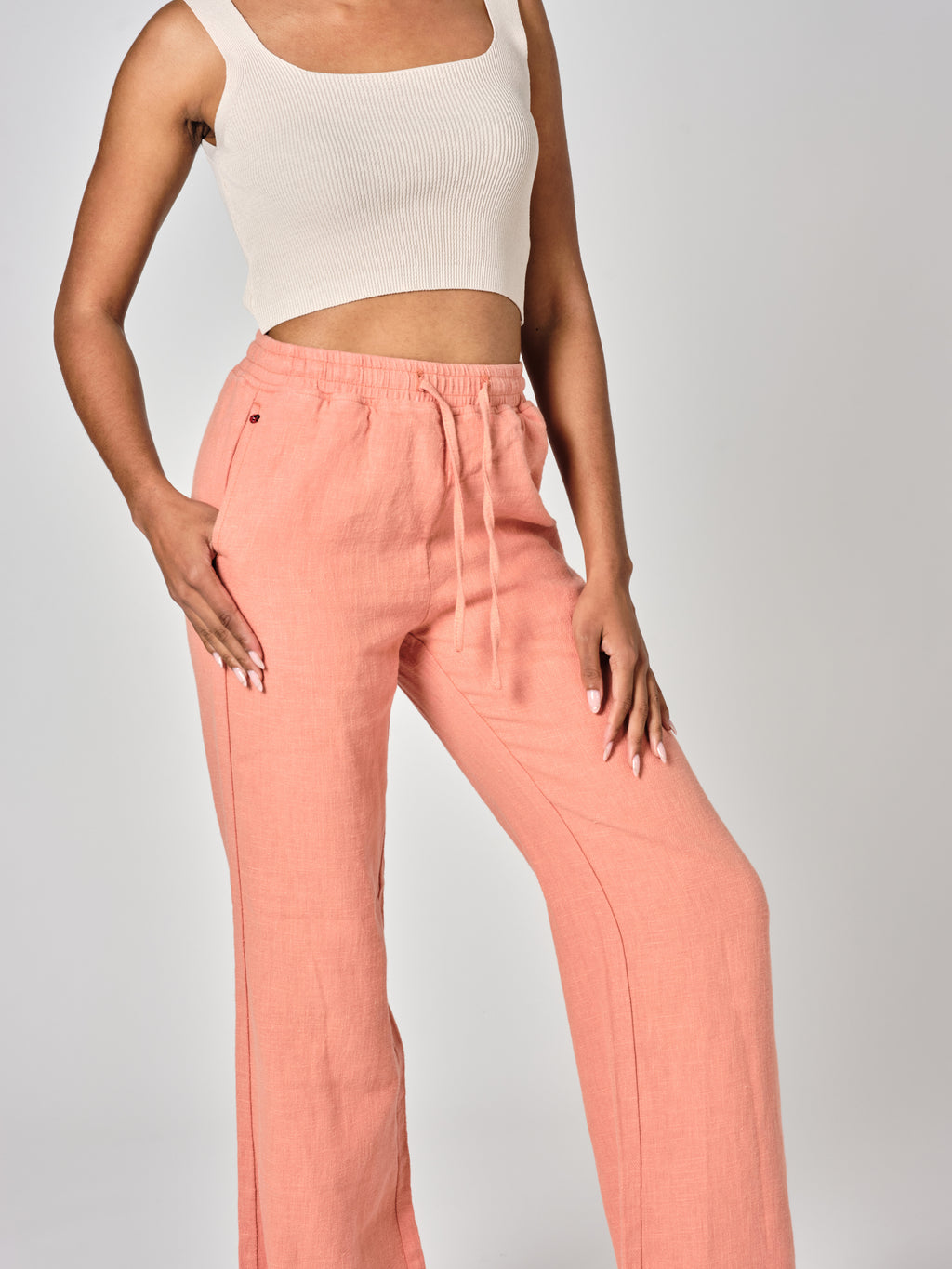 Pantalon évasé Safran FRANCINE femme, SAFRAN, taille XS, porté par Shazney (1m75) – photo 5