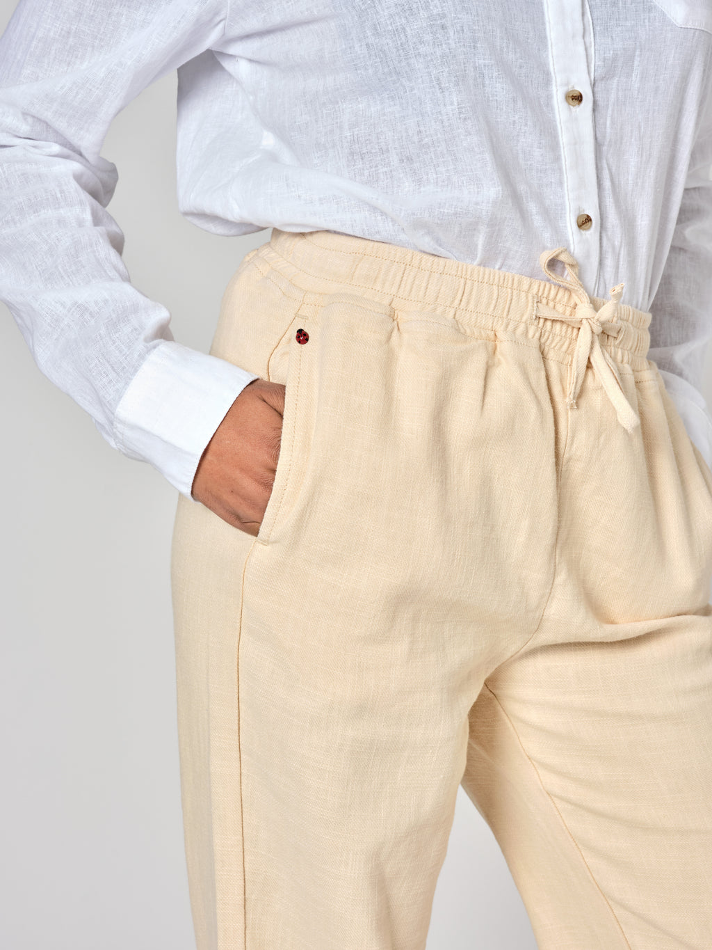 Pantalon évasé Sand FRANCINE femme, SAND, taille XS, porté par Shazney (1m75) – photo 5