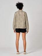 Veste en jean léopard VIVIAN femme, LEOPARD, taille XS, porté par Shazney (1m75) – photo 4