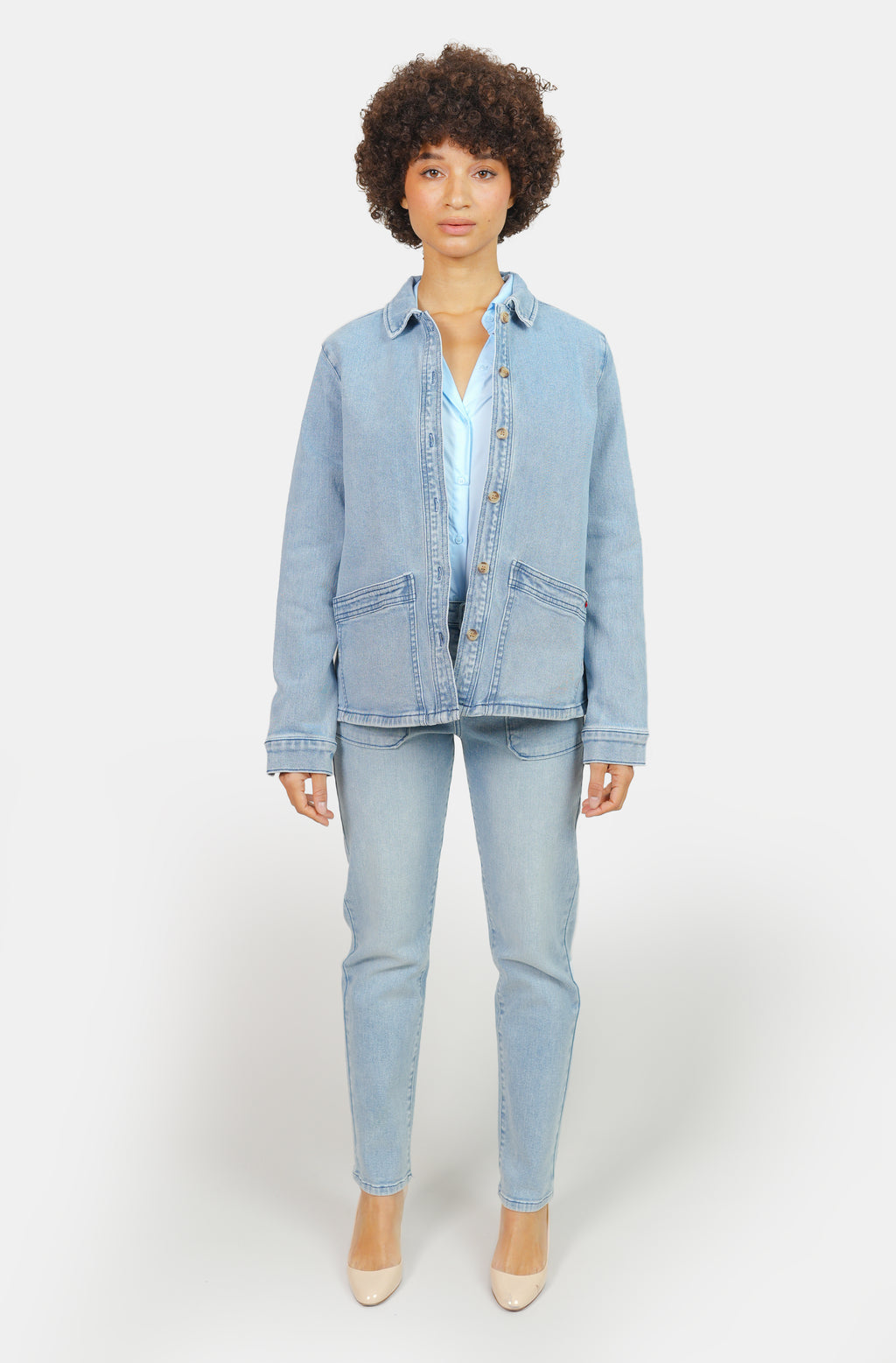 Veste légère bleu en jean VIVIAN femme, LIGHT BLUE, taille XS, porté par Marie (1m71) – photo 3