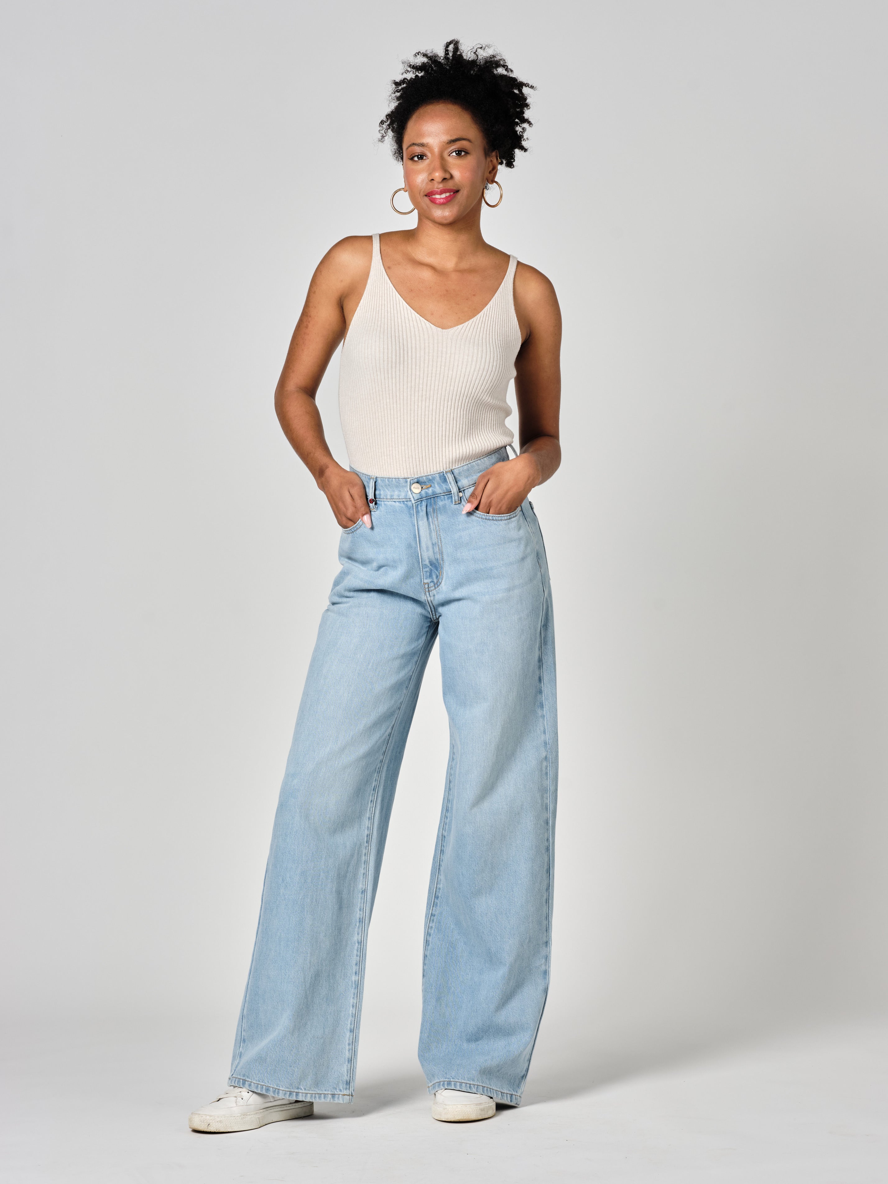 Jean large taille haute FLORA femme, BLUE, taille XS, porté par Shazney (1m75) (F.A.M. JEANS) – photo 1