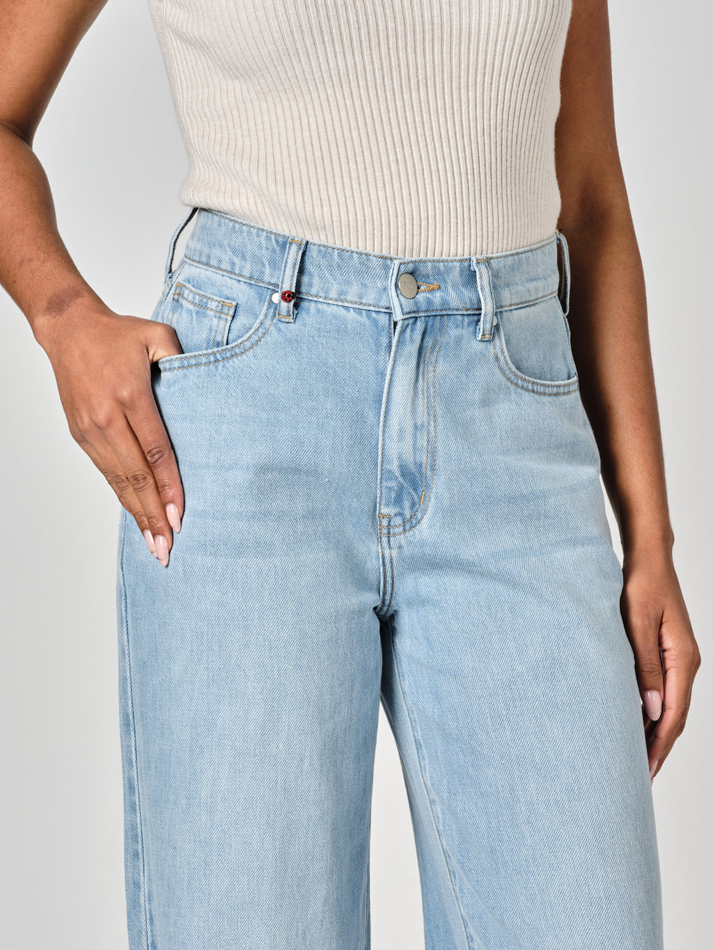 Jean large taille haute FLORA femme, BLUE, taille XS, porté par Shazney (1m75) – photo 4