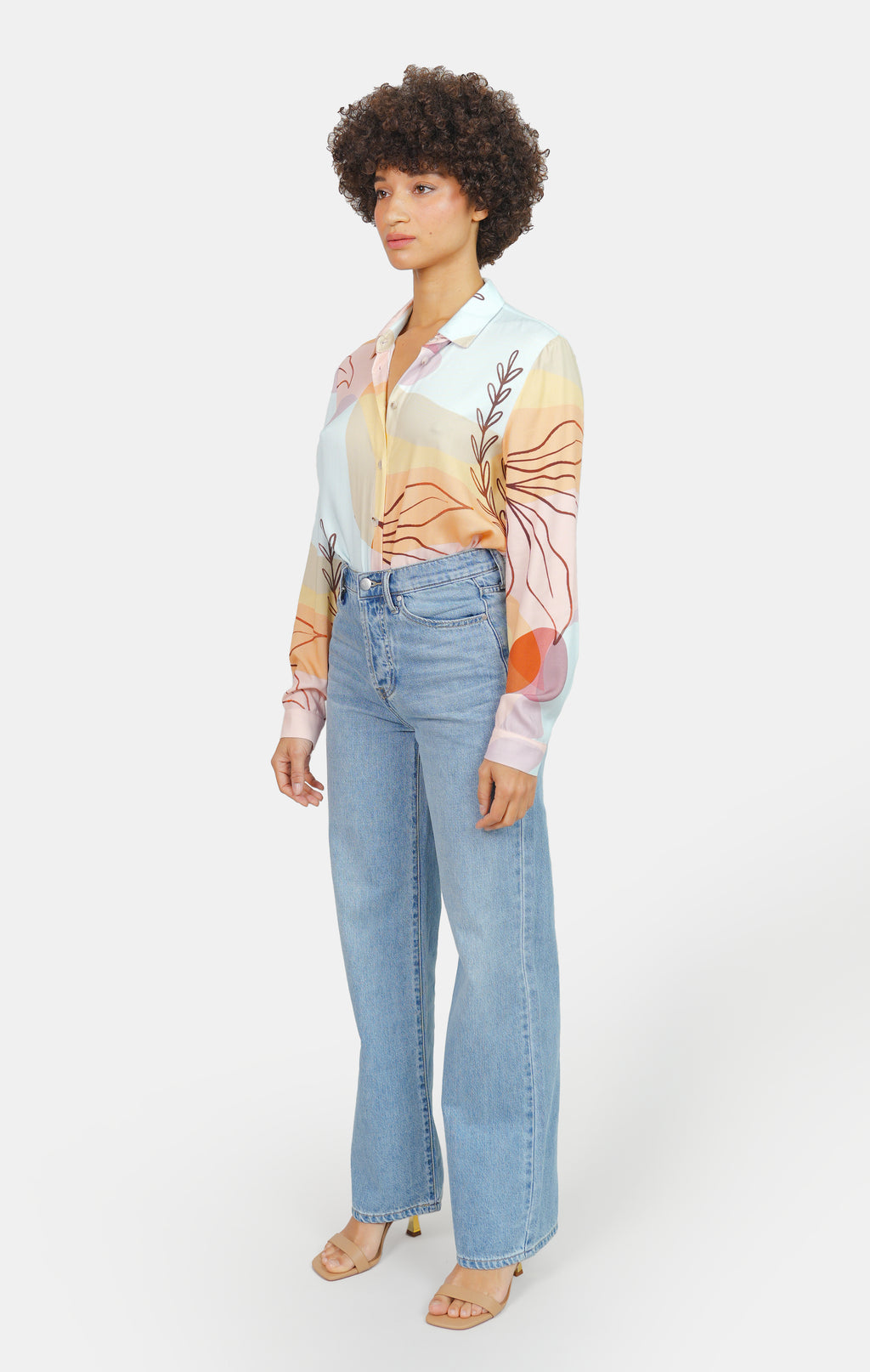 Jean évasé FOREST femme, BLUE, taille XS, porté par Amanda (1m76) – photo 2