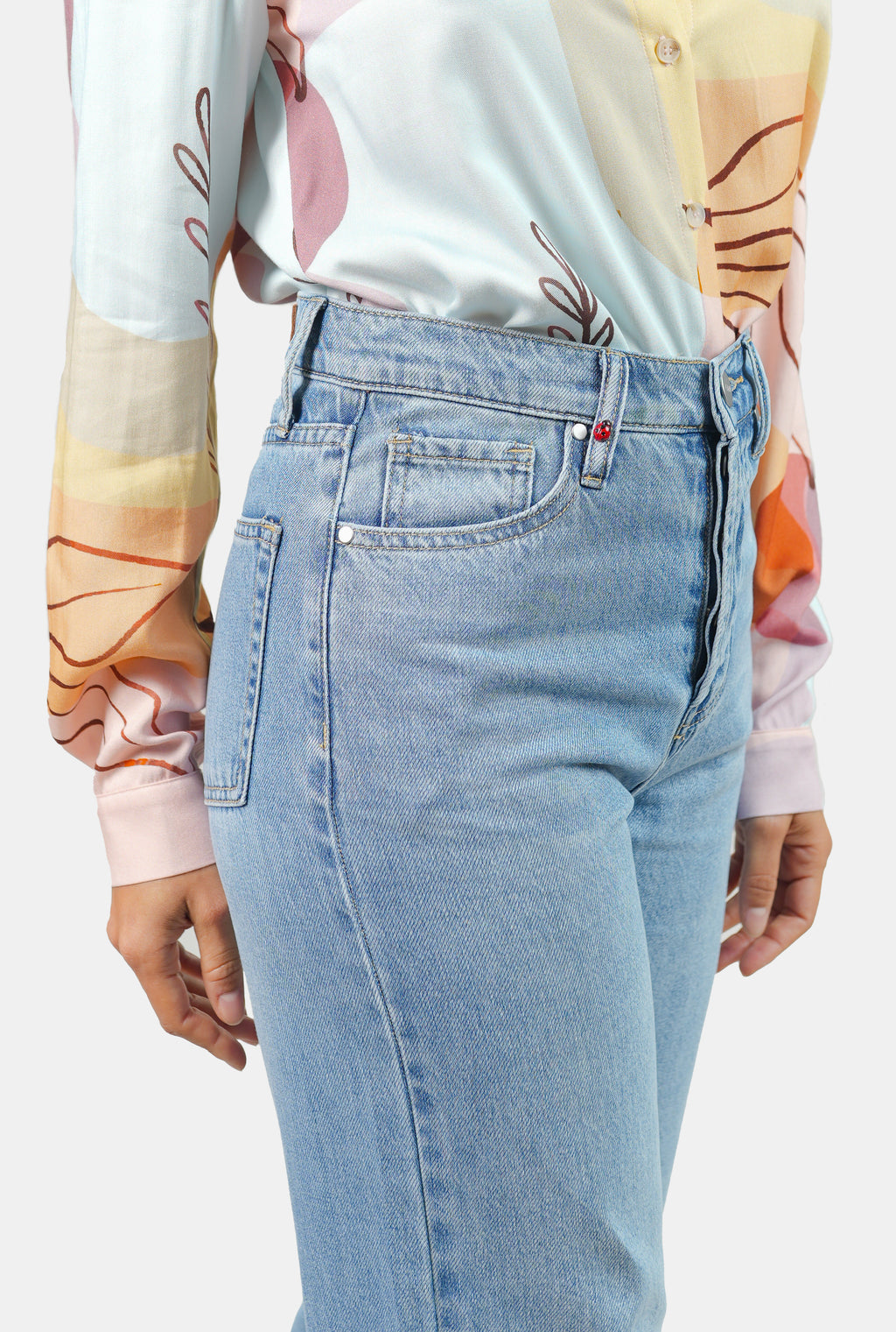 Jean évasé FOREST femme, BLUE, taille XS, porté par Amanda (1m76) – photo 4