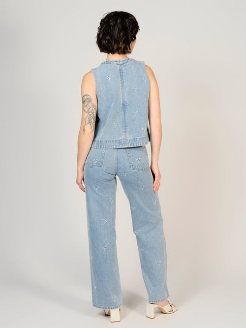 Jean évasé bleu FOREST EMBRO femme, BLUE, taille XS, porté par Sarah (1m72) – photo 2