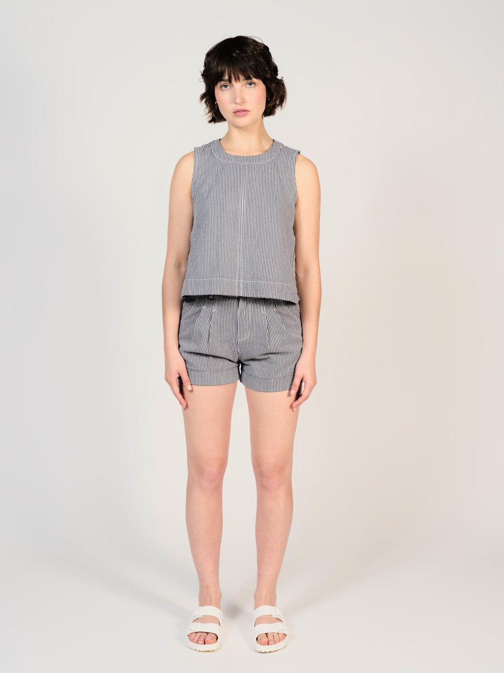 Short à pinces marine AMELIA STRIPE femme, STRIPE NAVY, taille XS, porté par Sarah (1m72) – photo 5