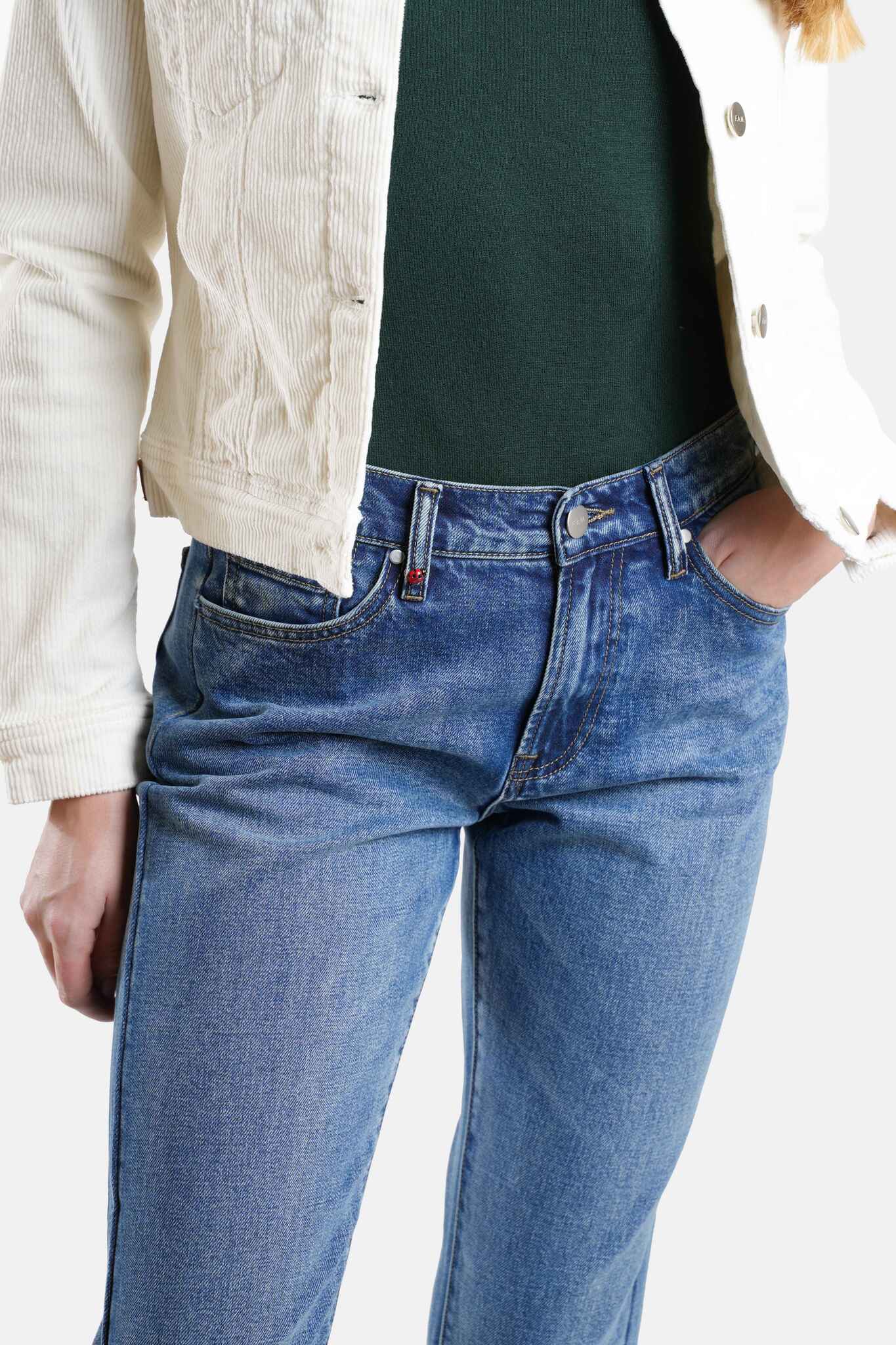 Jean mom stone PATRICIA femme, STONE, taille 26, porté par Lilou (1m75) – photo 3