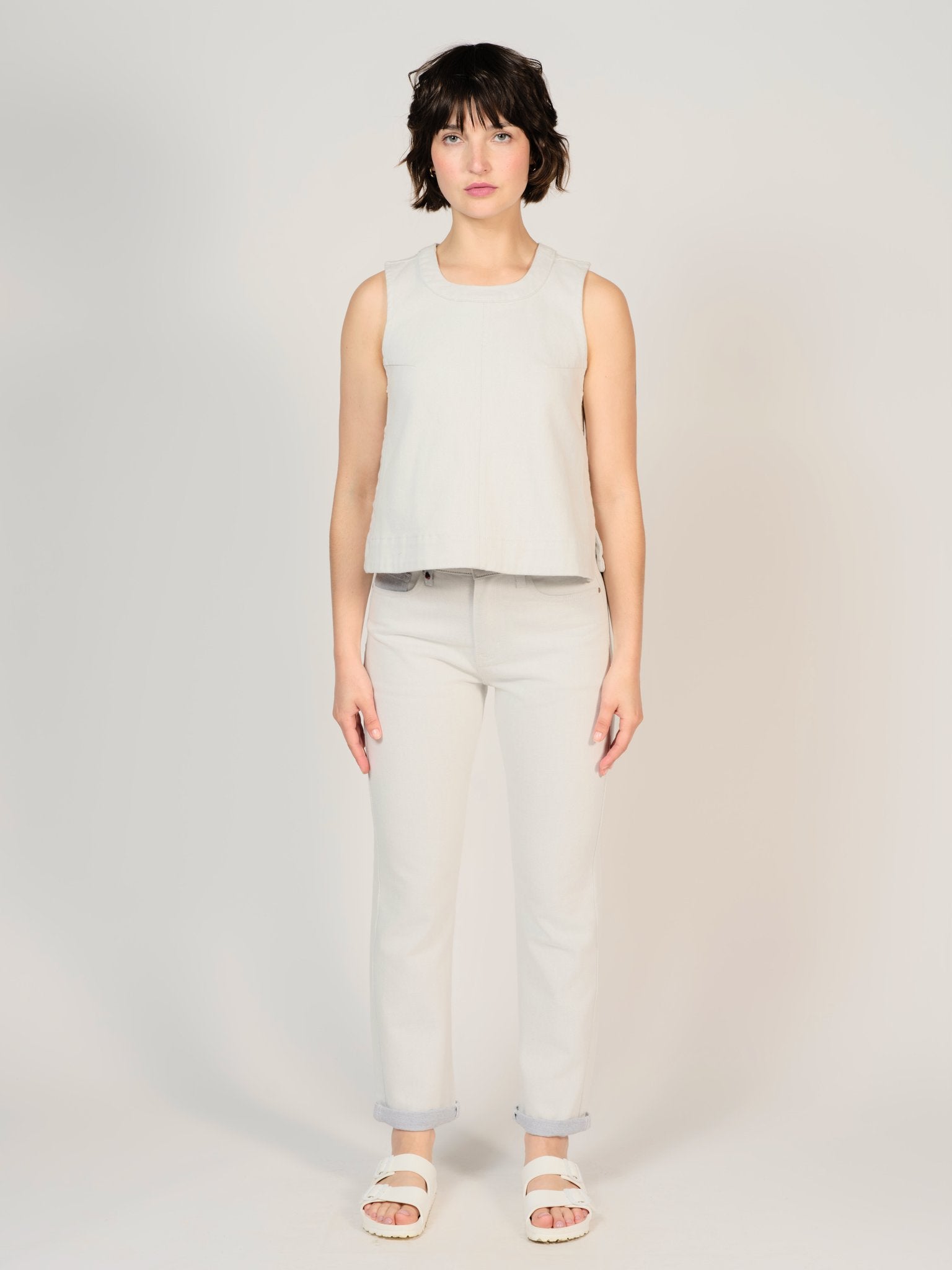 Jean mom blanc PATRICIA MFN femme, WHITE/BLUE, taille 25, porté par Sarah (1m72) – photo 2