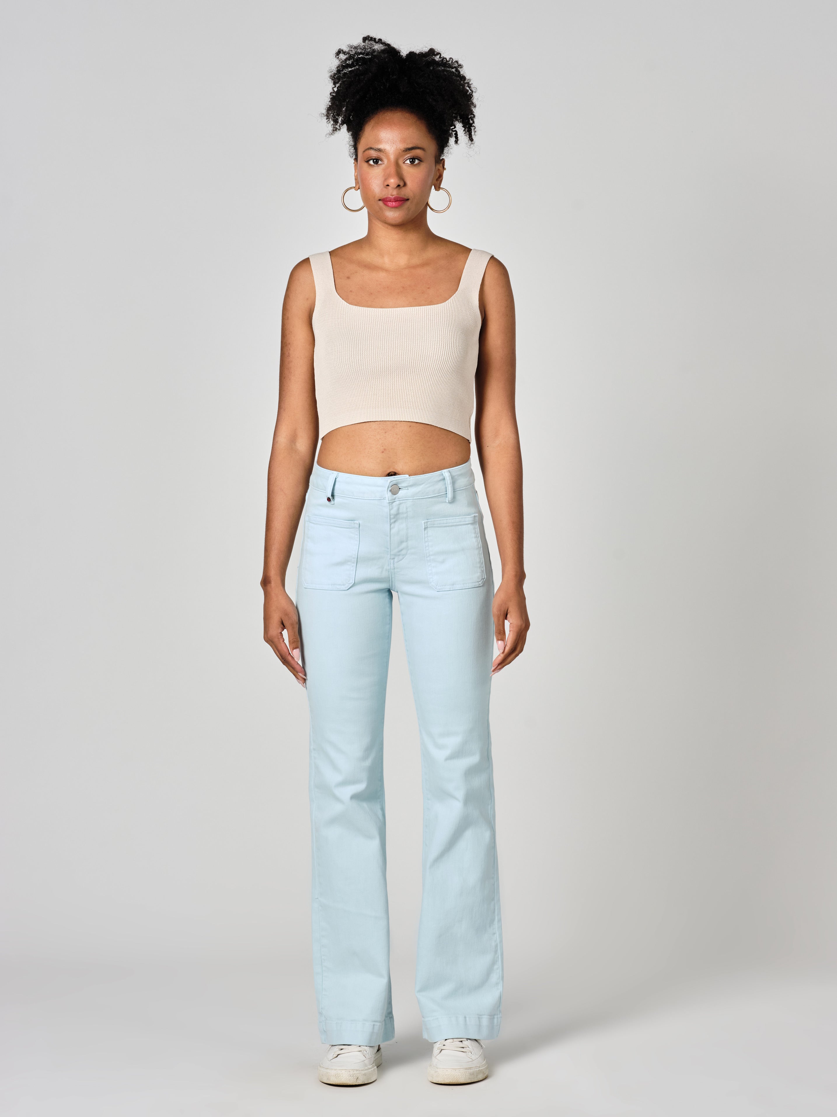 Jean bootcut bleu clair BELLA femme, BABY BLUE, taille 24, porté par Shazney (1m75) – photo 2