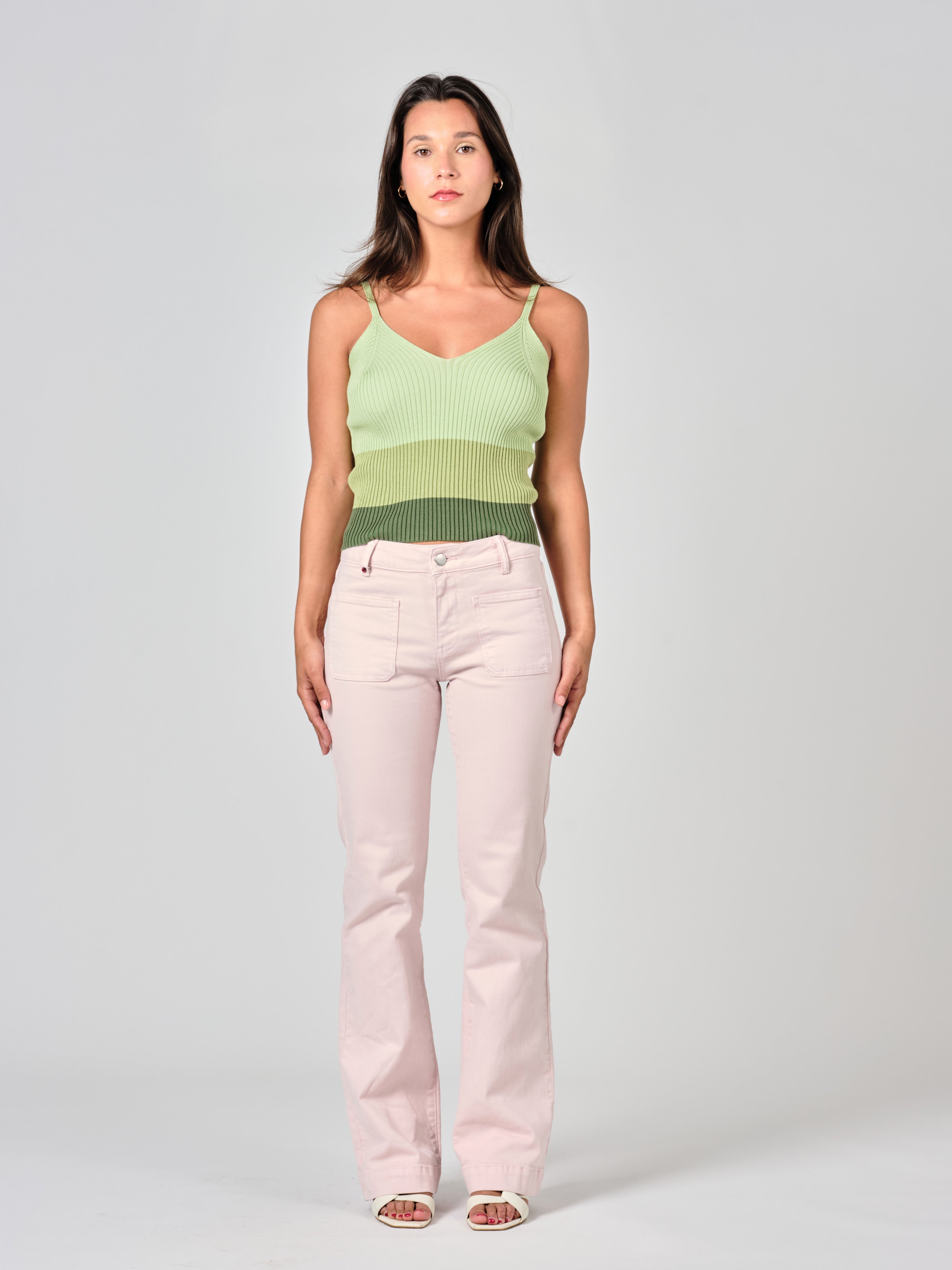 Jean bootcut rose BELLA femme, BABY PINK, taille 25, porté par Valentine (1m70) – photo 2