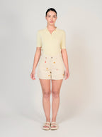 Short écru ASHLEY EMBRO femme, GREIGE, taille XS, porté par Mélissa (1m70) – photo 2