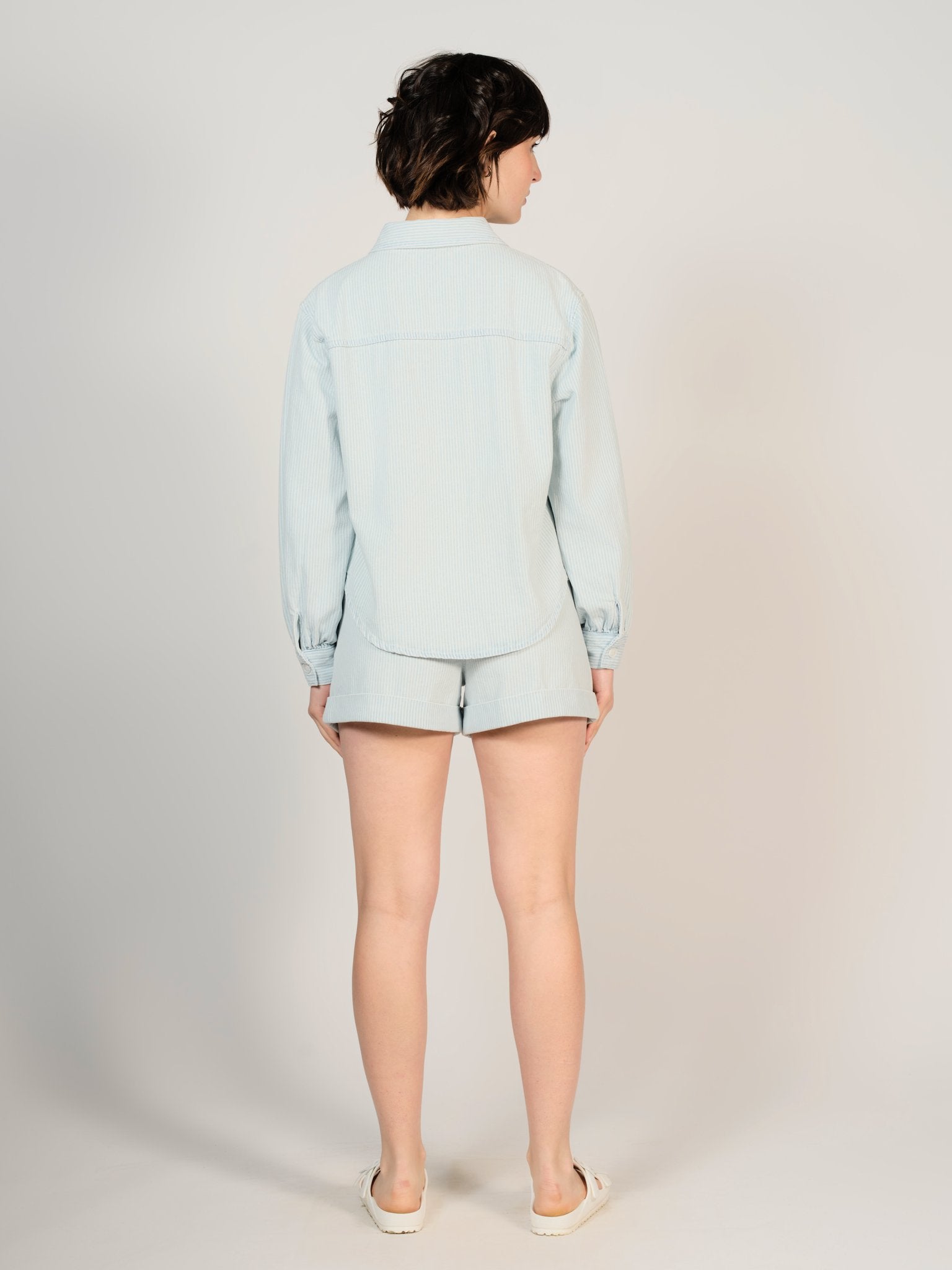 Chemise en jean à rayure bleue SALOME femme, STRIPE BLUE, taille XS, porté par Sarah (1m72) – photo 4