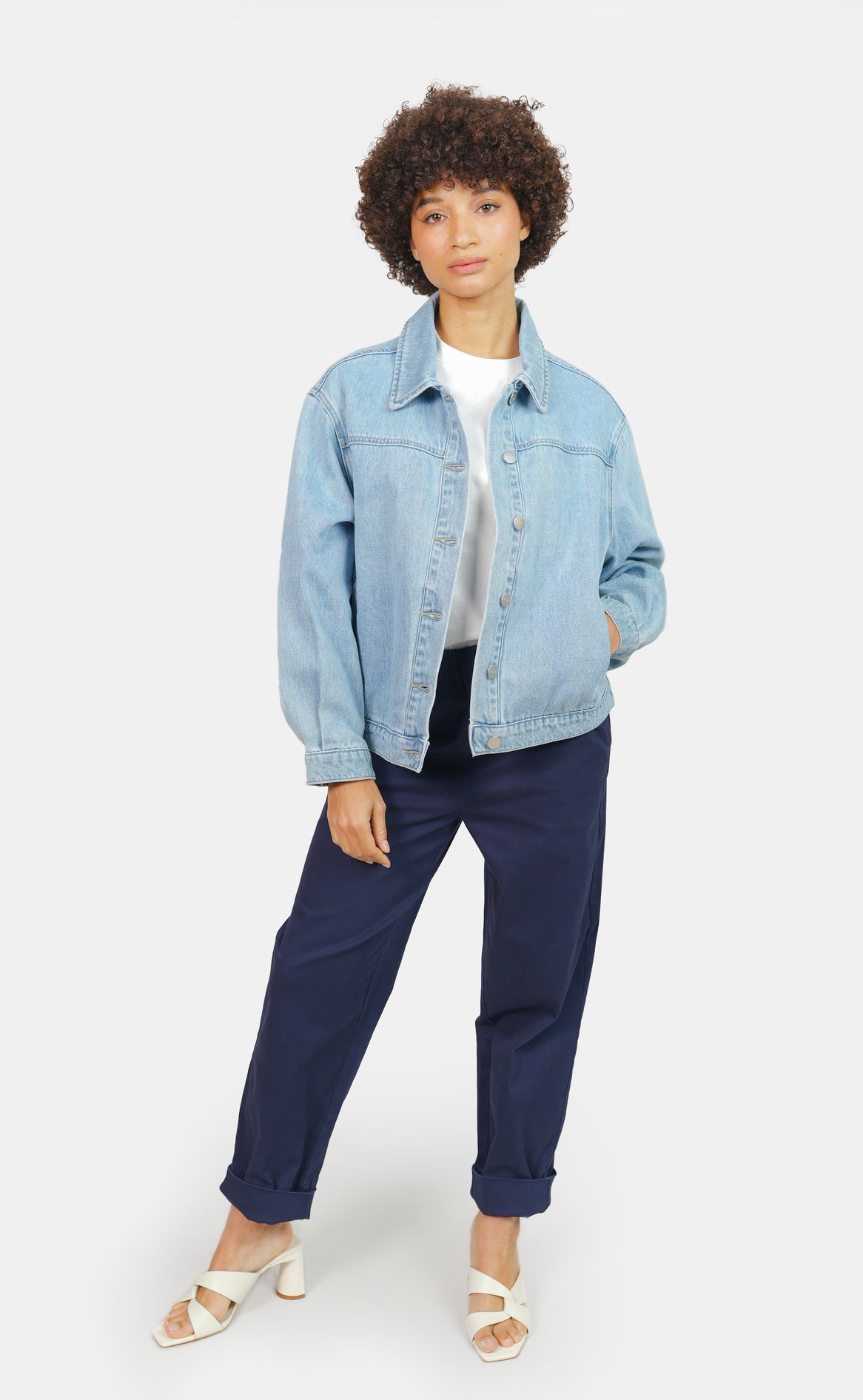 Veste en jean bleu oversize VICKY femme, BLUE, taille XS, porté par Marie (1m76) (F.A.M. JEANS) – photo 1