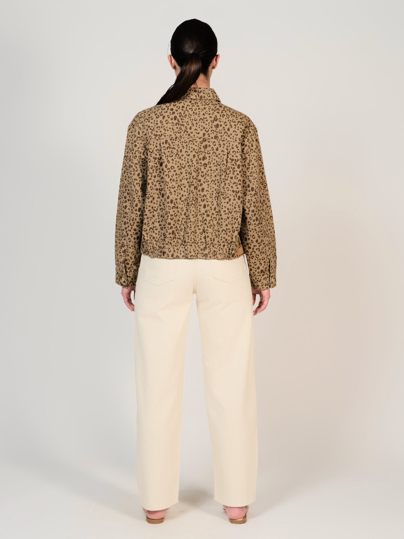 Vest oversize léopard VALANCE femme, LEOPARD, taille XS, porté par Mélissa (1m70) – photo 2