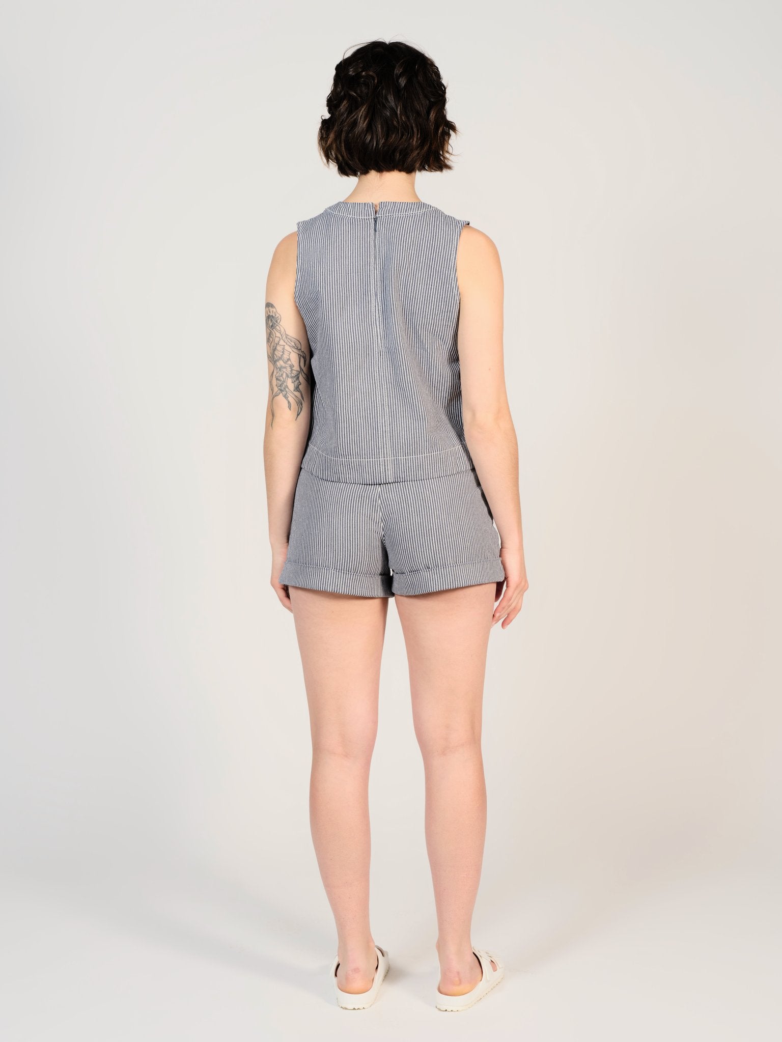 Haut court à rayure bleue marine IZA femme, STRIPE NAVY, taille XS, porté par Sarah (1m72) – photo 2