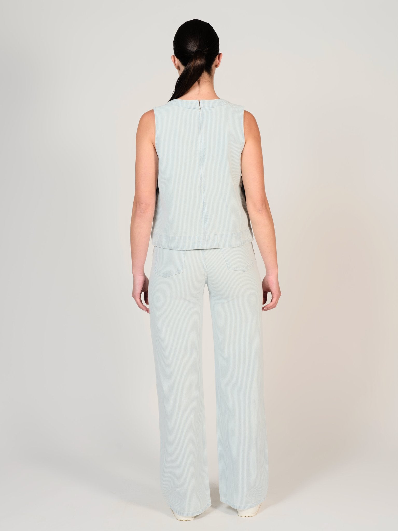 Haut court à rayure bleue IZA femme, STRIPE BLUE, taille XS, porté par Mélissa (1m70) – photo 2