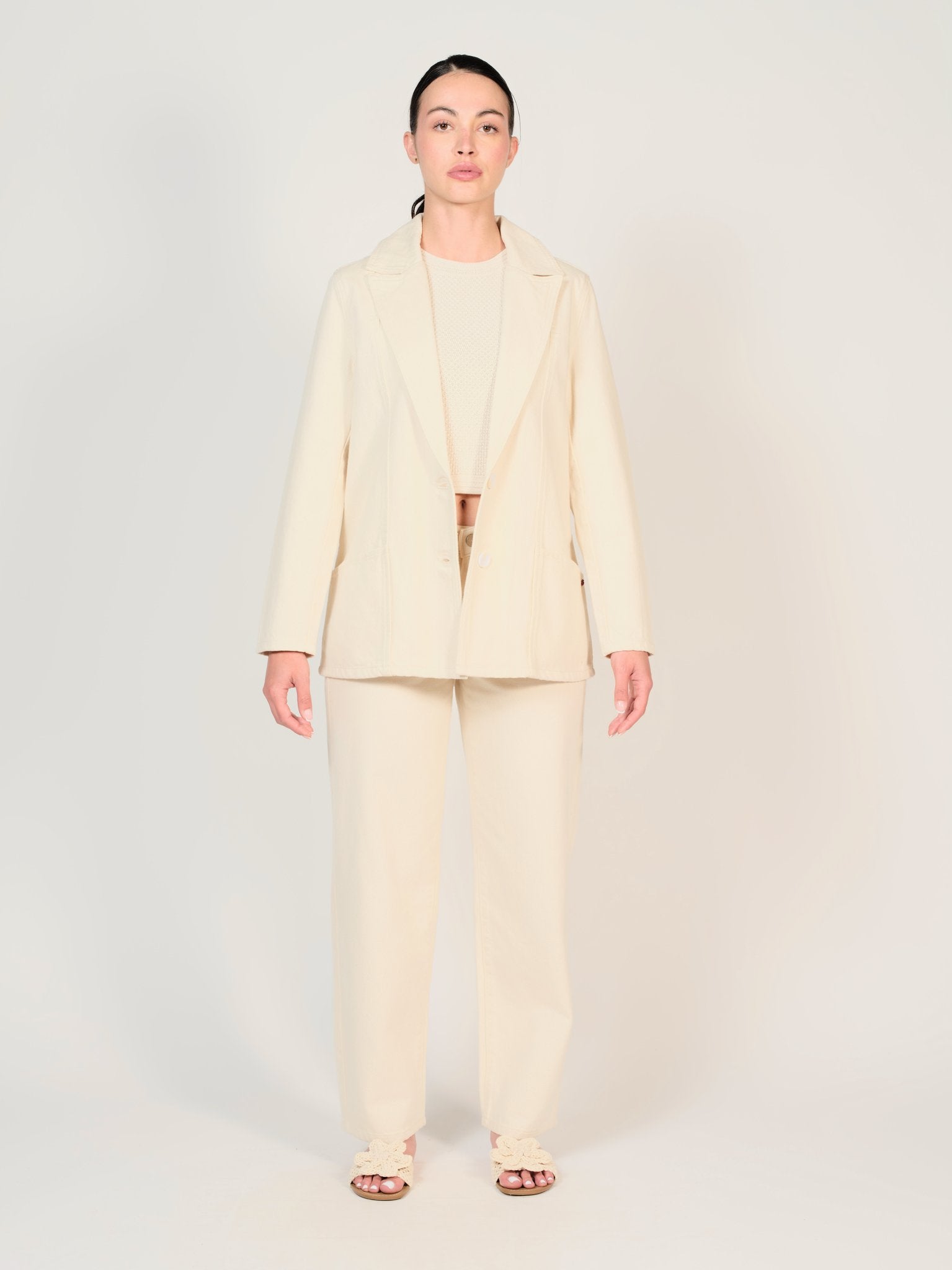 Veste en jean écru INES femme, GREIGE, taille XS, porté par Mélissa (1m70) – photo 4