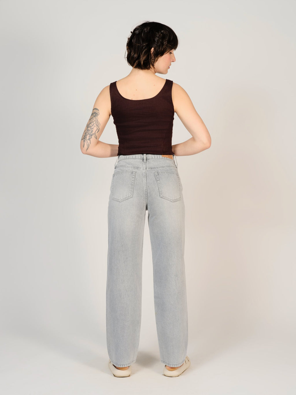 Jean baggy gris LENA femme, GREY, taille XS, porté par Sarah (1m72) – photo 2