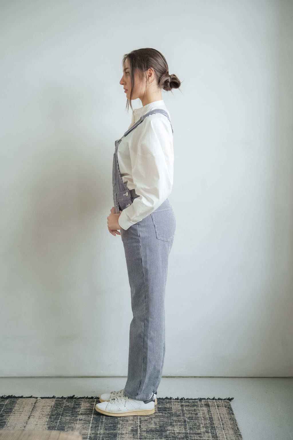 Salopette marine DESIRE STRIPE femme, NAVY, taille XS, porté par Mathilde (1m72) – photo 2