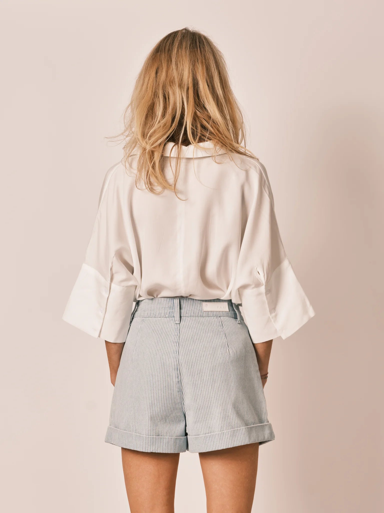 AMELIA STRIPE blue pleated shorts