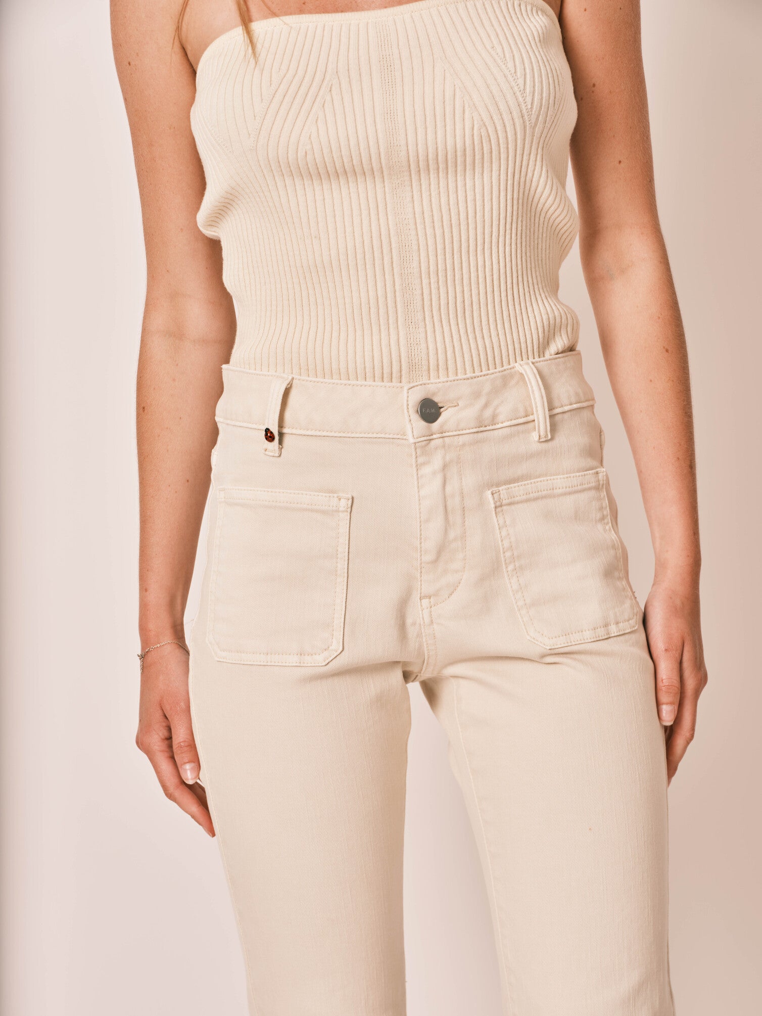 BELLA beige bootcut jeans