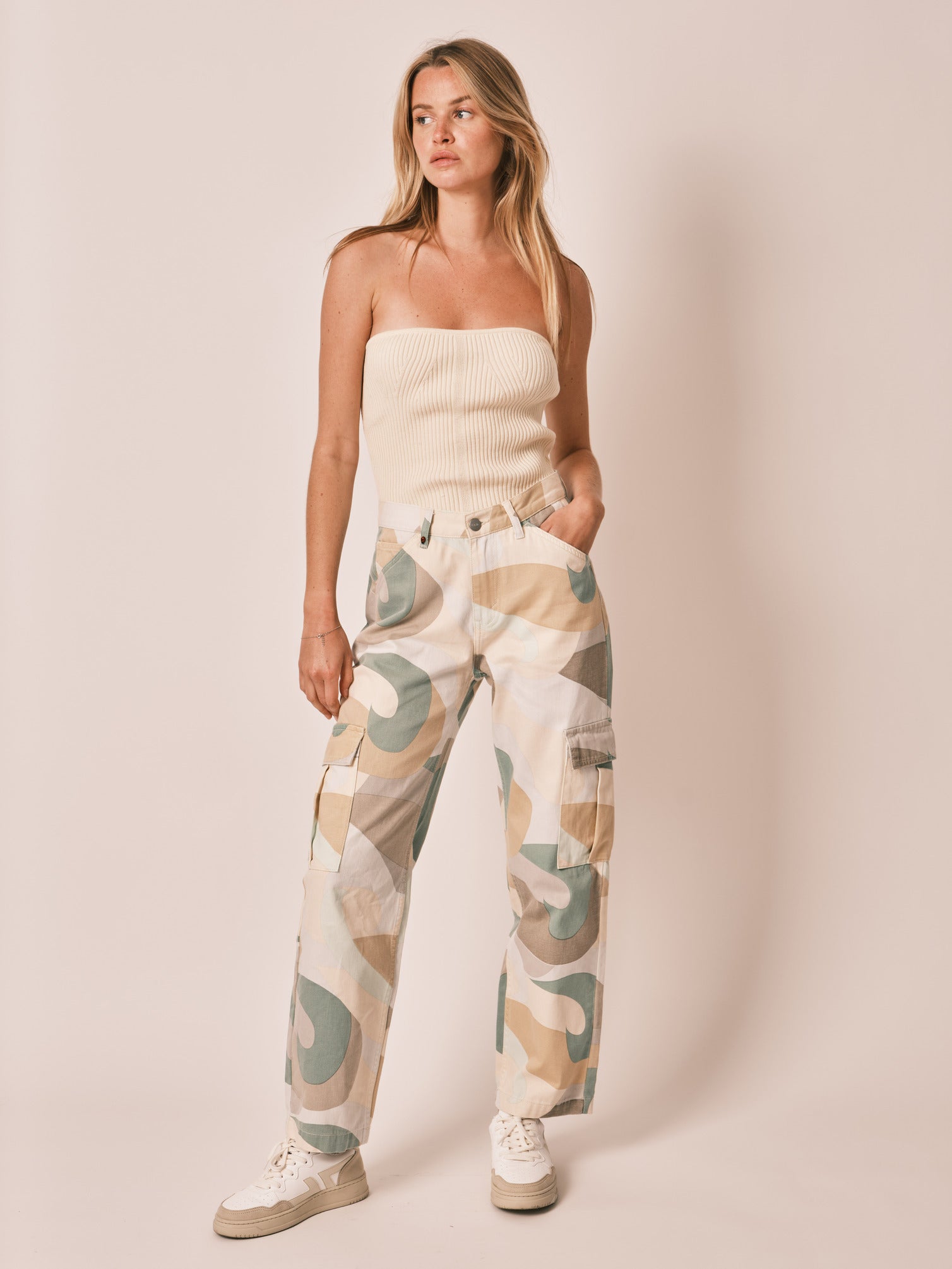 CHARLIE Camo Cargo Jeans