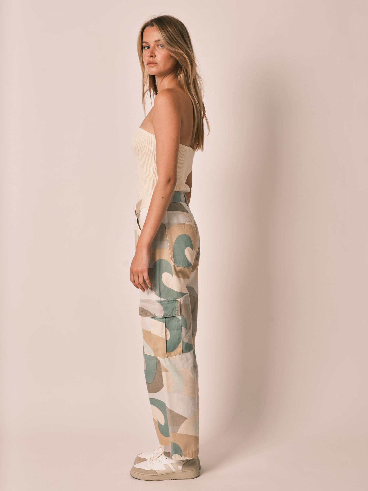 CHARLIE Camo Cargo Jeans