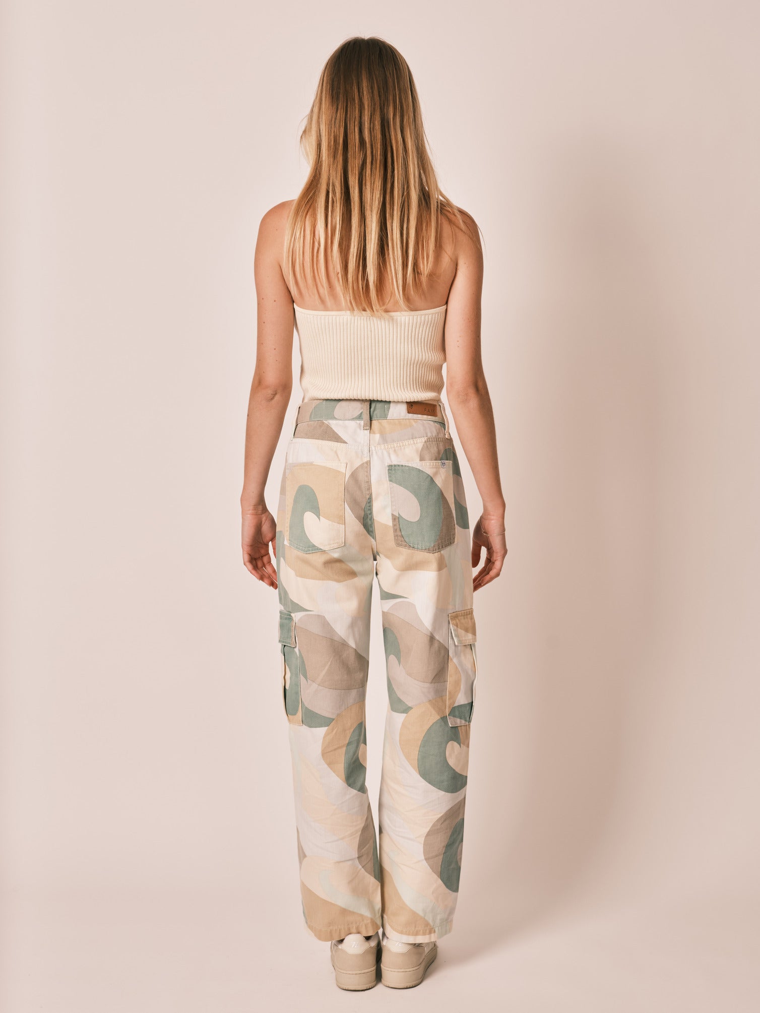 CHARLIE Camo Cargo Jeans