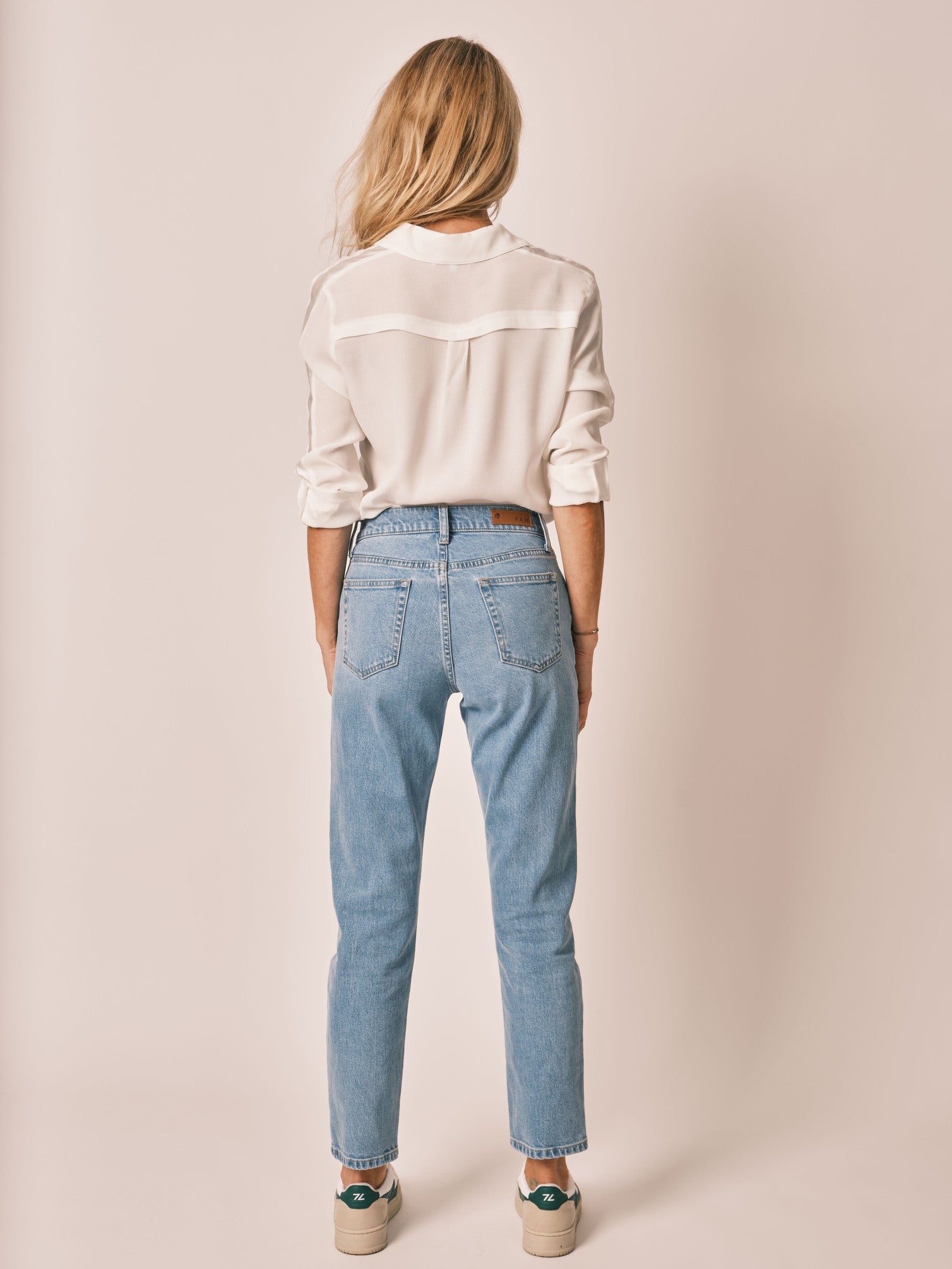 Light blue mom jeans PATRICIA MFN