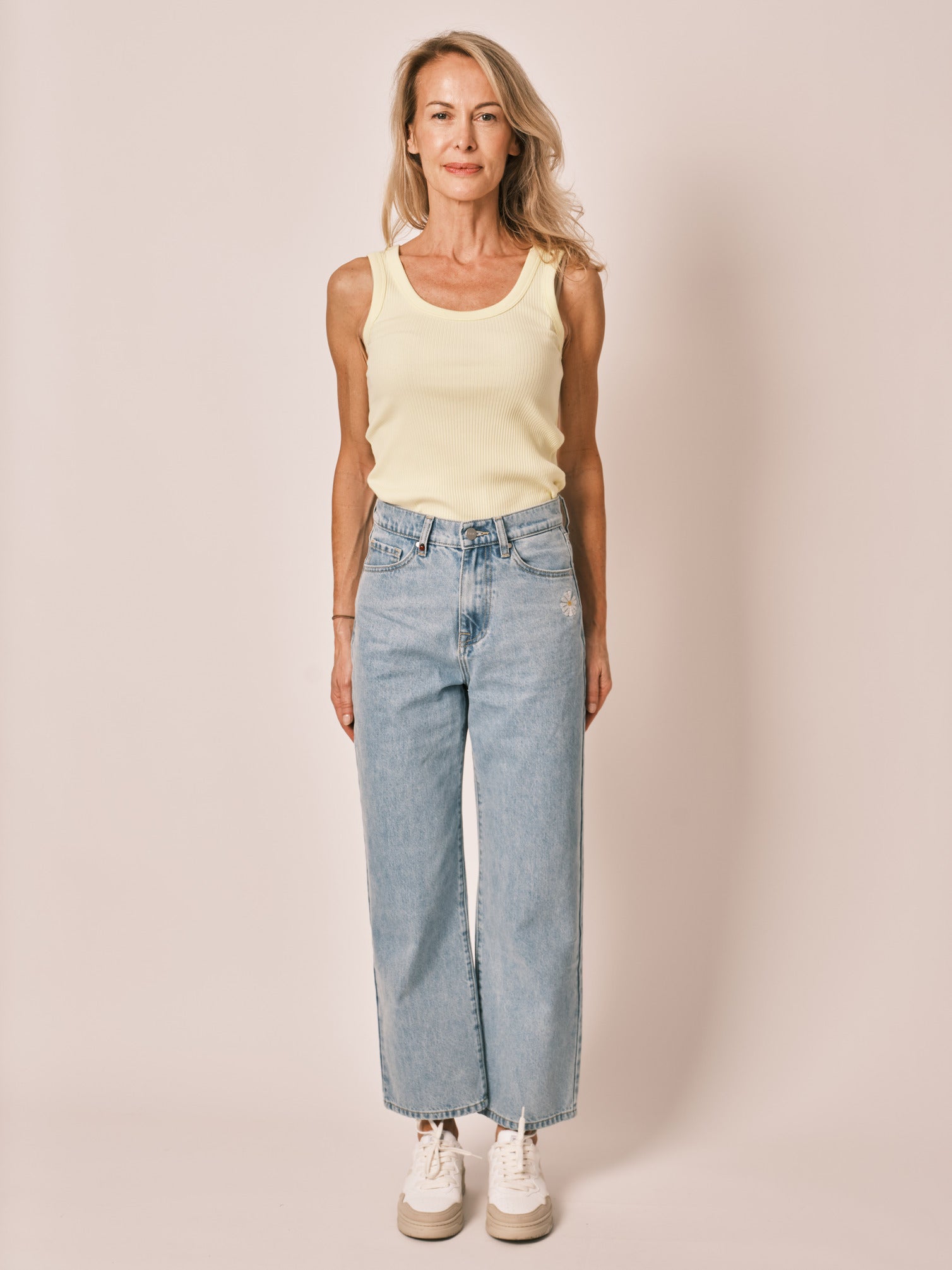 POLA EMBRO daisy embroidered cropped straight jeans
