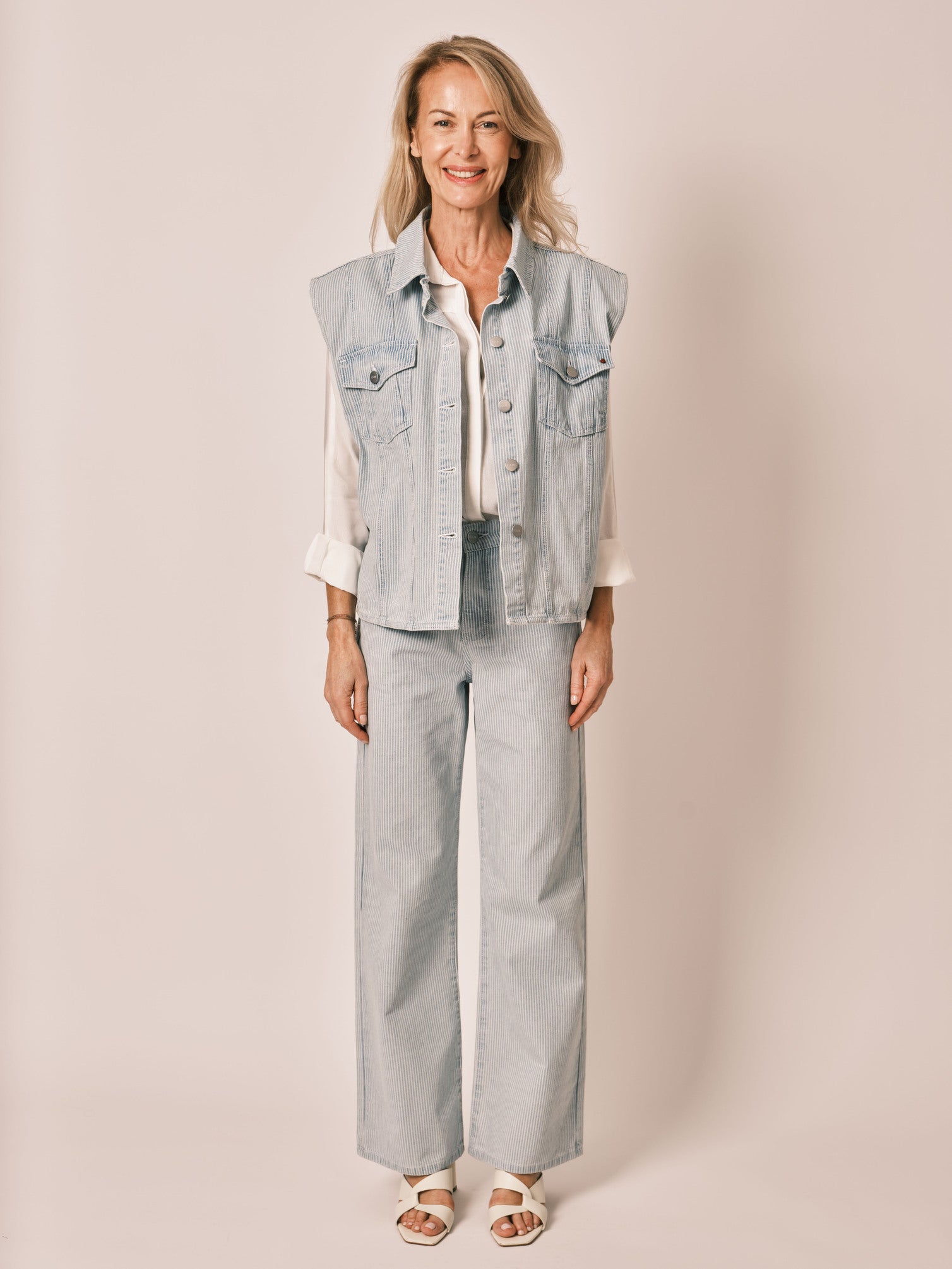 VAINA STRIPE blue sleeveless jacket