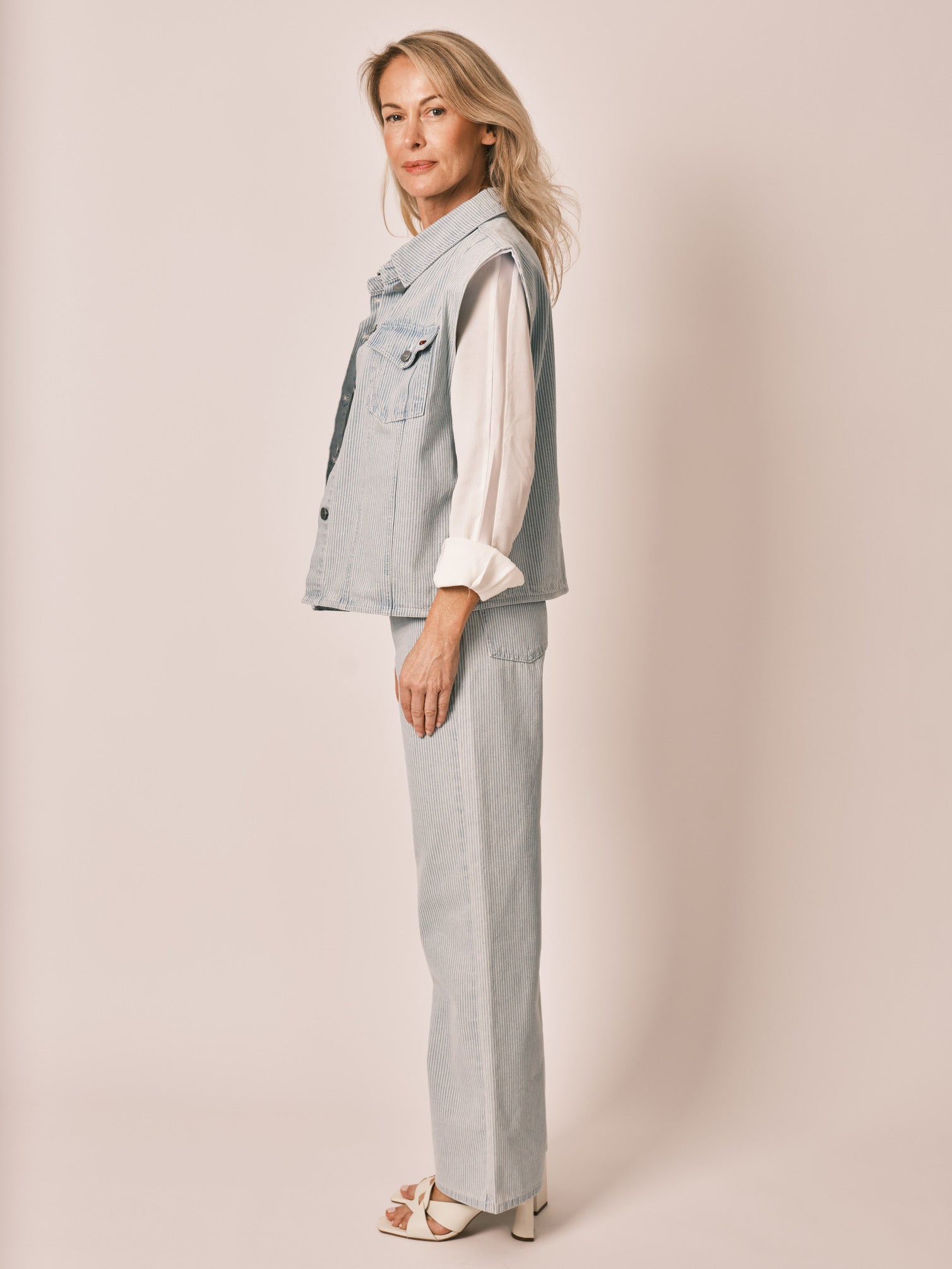 VAINA STRIPE blue sleeveless jacket