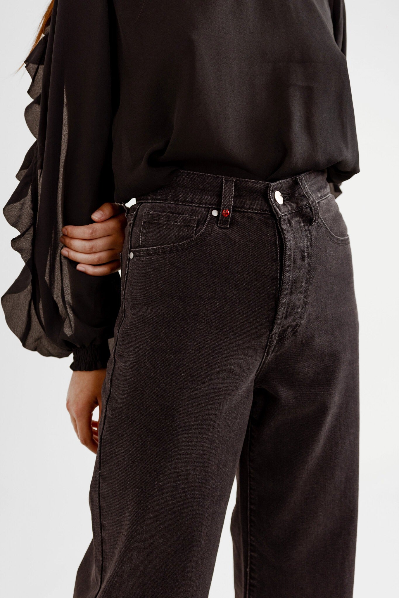 Jean évasé FOREST femme, BLACK, taille XS, porté par Pauline (1m65) – photo 5