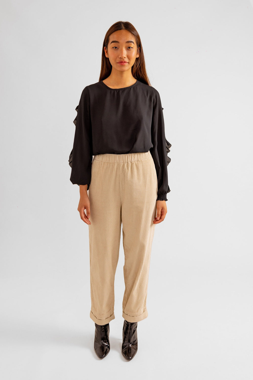 Pantalon mom en velours FRANCE femme, BEIGE, taille XS, porté par Pauline (1m65) (F.A.M. JEANS) – photo 1