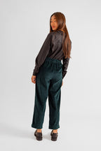 Pantalon mom en velours FRANCE femme, FOREST, taille XS, porté par Pauline (1m65) – photo 3