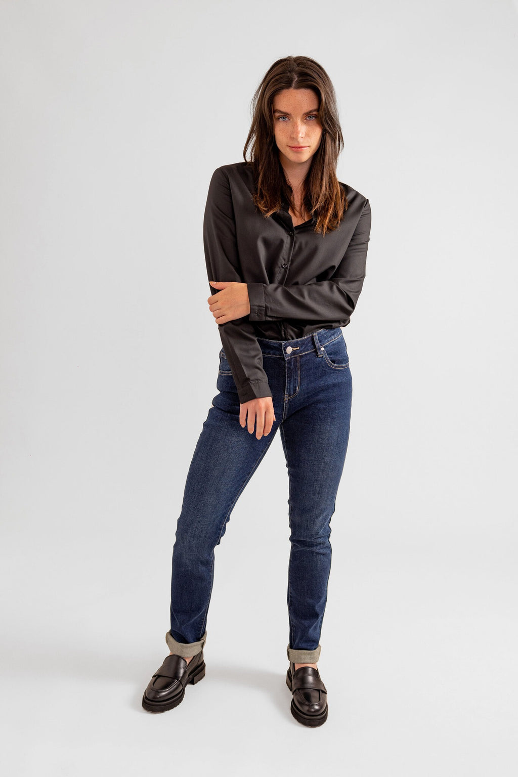 Jean slim bleu foncé ENA femme, DARK BLUE, taille 26, porté par Eden (1m70) – photo 2