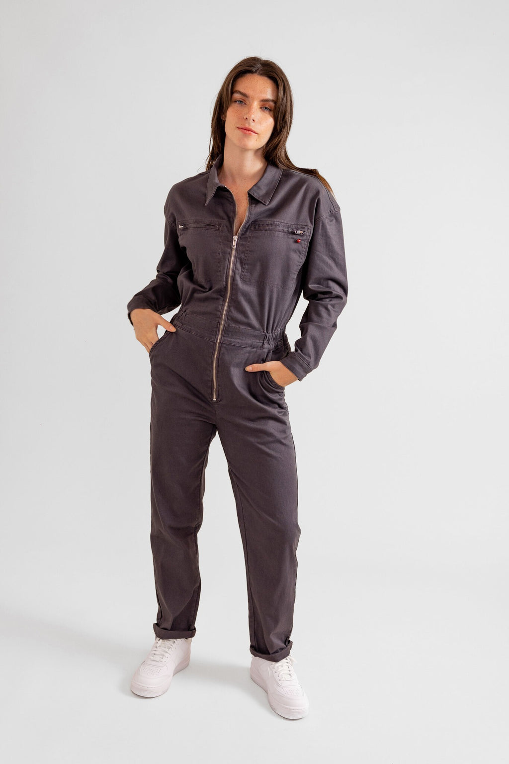 Combinaison manches longues carbon DAUPHINE femme, CARBON, taille XS, porté par Eden (1m70) – photo 2