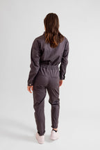 Combinaison manches longues carbon DAUPHINE femme, CARBON, taille XS, porté par Eden (1m70) – photo 4