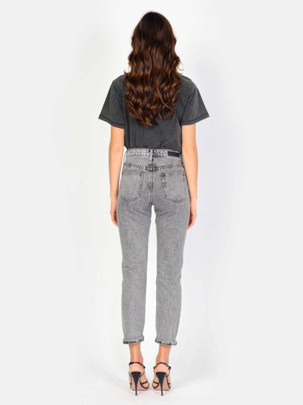 Jean mom gris PATRICIA MFN femme, GREY, taille 25, porté par Amanda (1m76) – photo 3