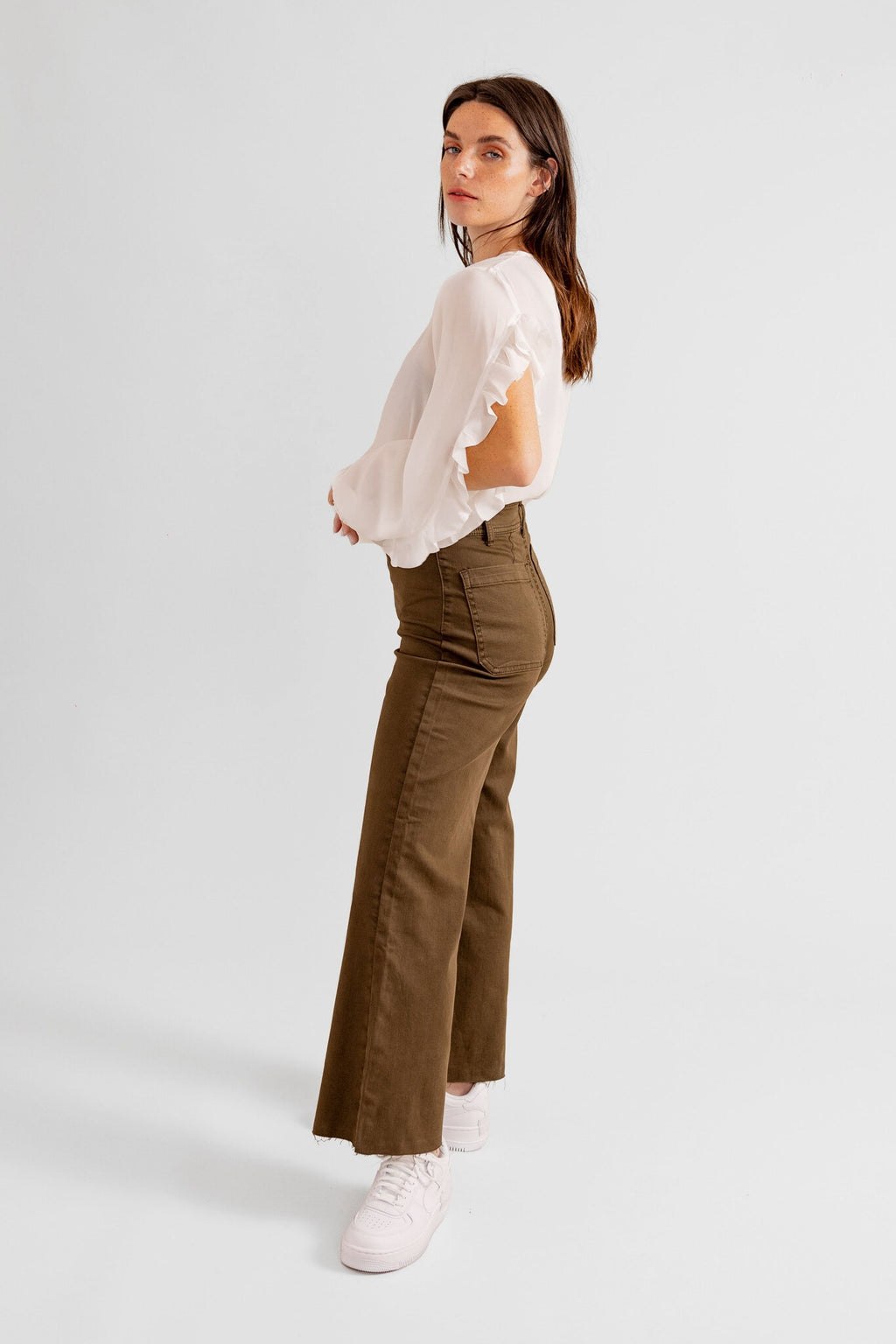 Jean évasé taille haute café FAUVE femme, CAFE, taille XS, porté par Eden (1m70) – photo 3