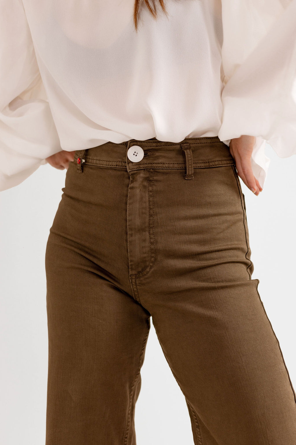 Jean évasé taille haute café FAUVE femme, CAFE, taille XS, porté par Eden (1m70) – photo 5