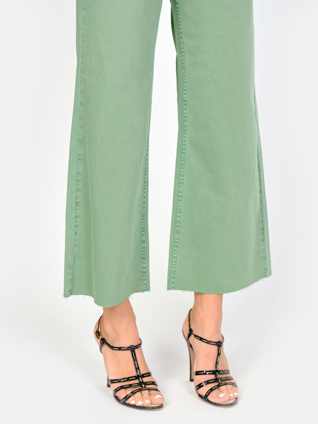 Jean Olive court évasé FAUVE en coton femme, OLIVE, taille XS, porté par Amanda (1m76) – photo 5