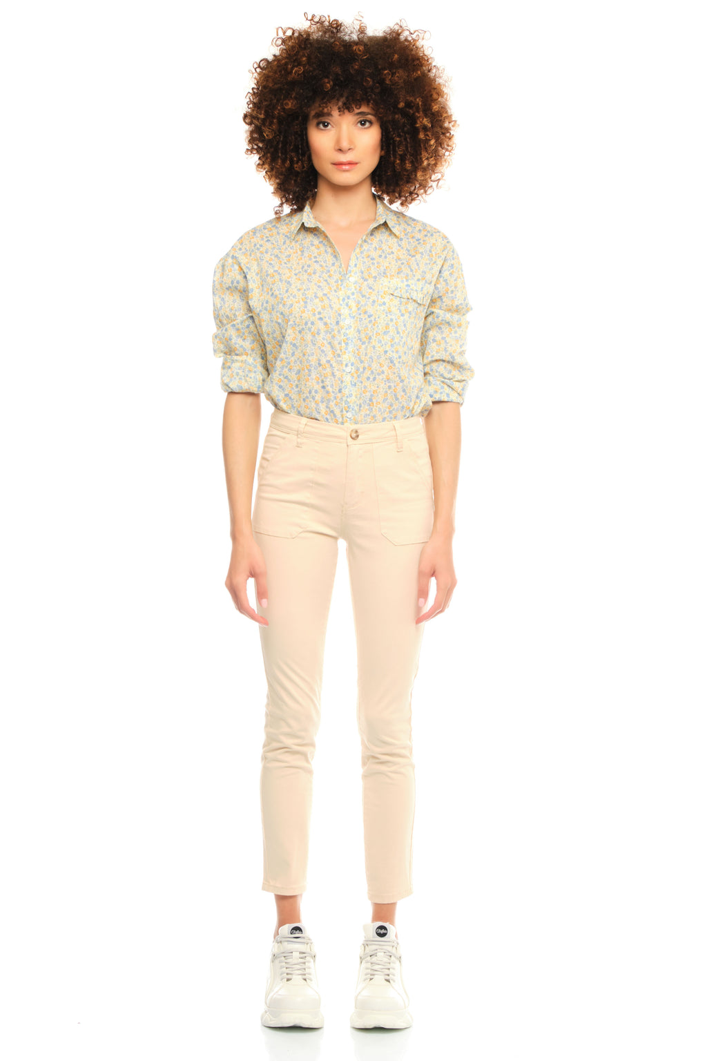 Pantalon chino SHARONE femme, BEIGE, taille 25, porté par Maylis (1m79) – photo 2