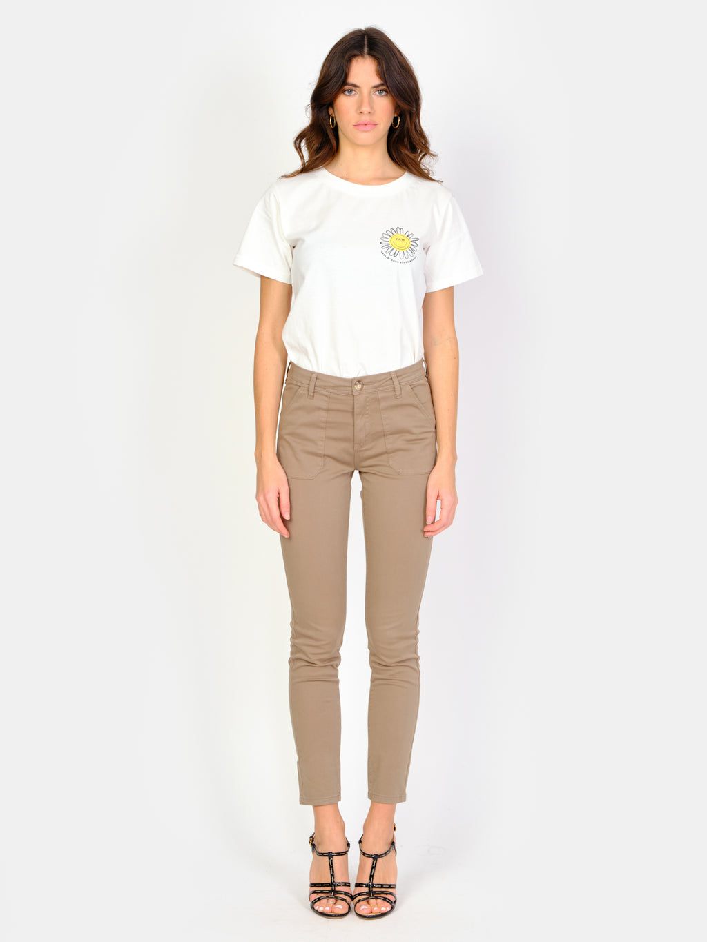 Pantalon chino kaki SHARONE femme, KAKI, taille 25, porté par Amanda (1m76) – photo 2