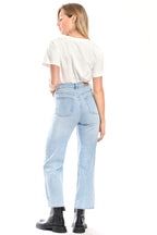 Jean droit court bleu clair POLA femme, LIGHT BLUE, taille 26, porté par Clara (1m71) – photo 4