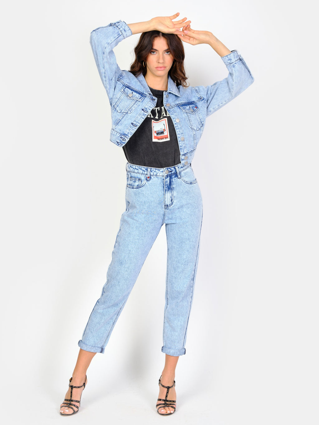 Veste courte en jean bleu neigé VANESSA femme, ICE BLUE, taille XS, porté par Amanda (1m76) – photo 5