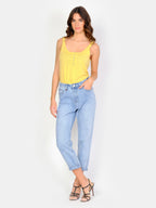 Jean balloon court bleu LOLA femme, BLUE JEANS, taille 25, porté par Amanda (1m76) (F.A.M. JEANS) – photo 1